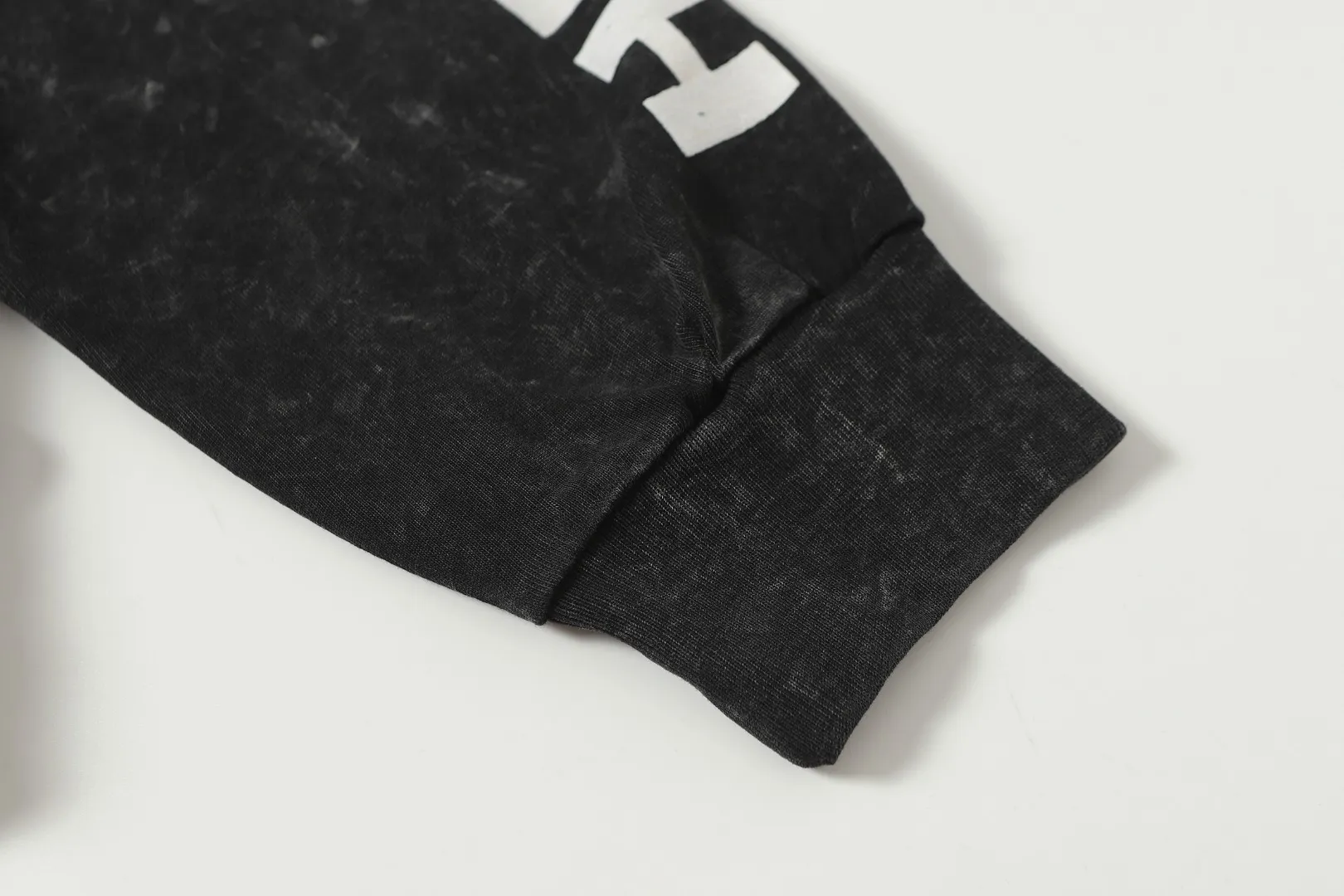 H 9101# Black I P85 In Stock Hellstar / T （fabric): 26 300 Sizes（size）：S-M- L- X L （colour）： Black